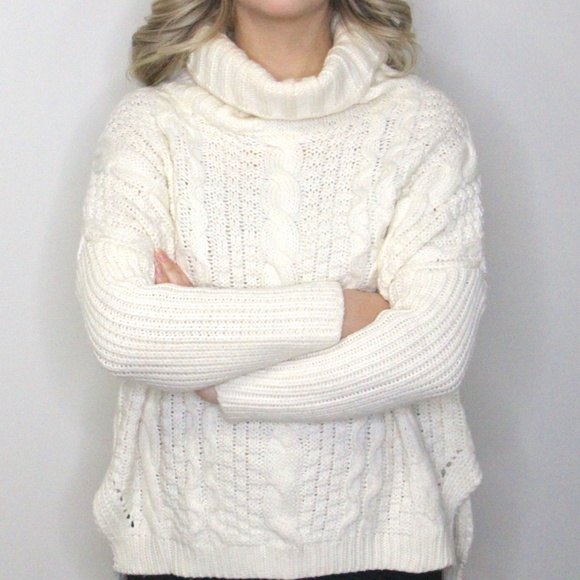 White Knit Long Sleeve Pattern Sweater - Picture 5 of 5